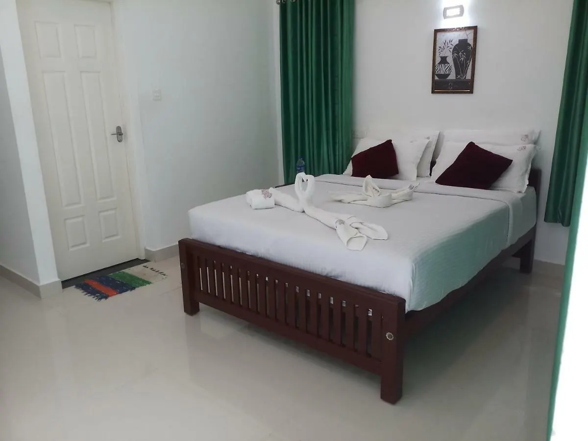 Mushroom Hut Resort Athirappilly