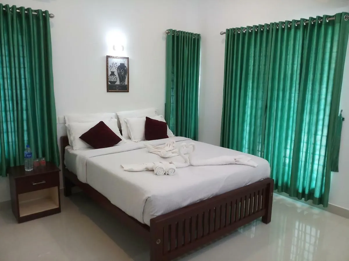 Mushroom Hut Resort Athirappilly