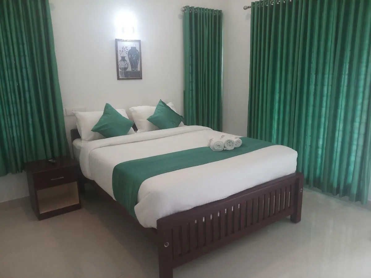 Mushroom Hut Resort Athirappilly