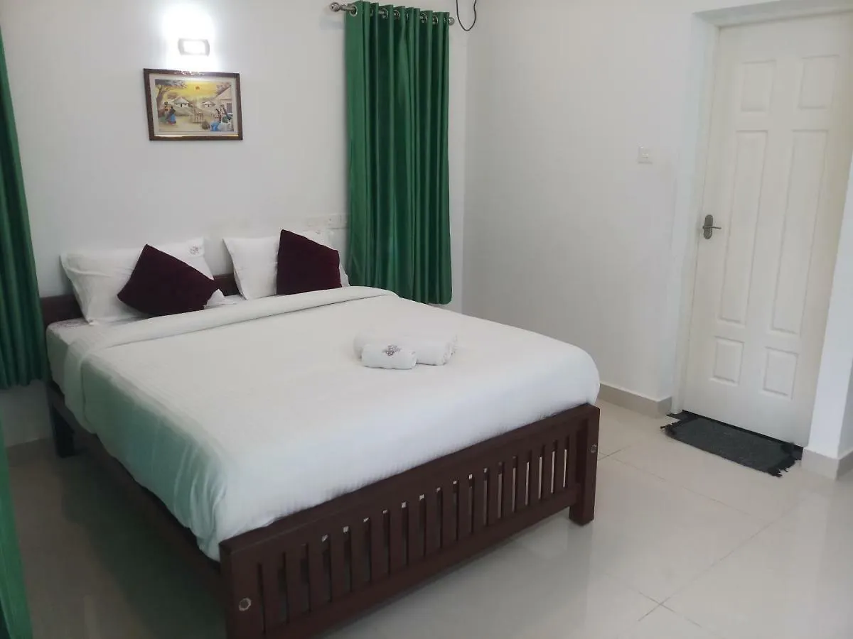 Mushroom Hut Resort Athirappilly