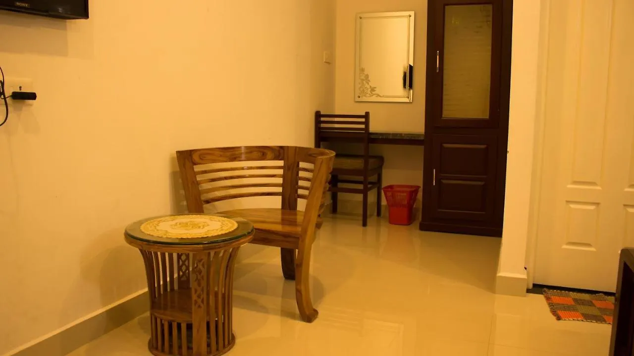 Mushroom Hut Resort Athirappilly