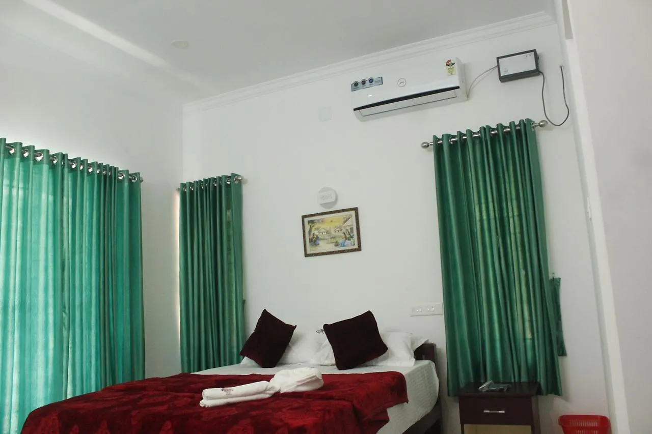 Mushroom Hut Resort Athirappilly